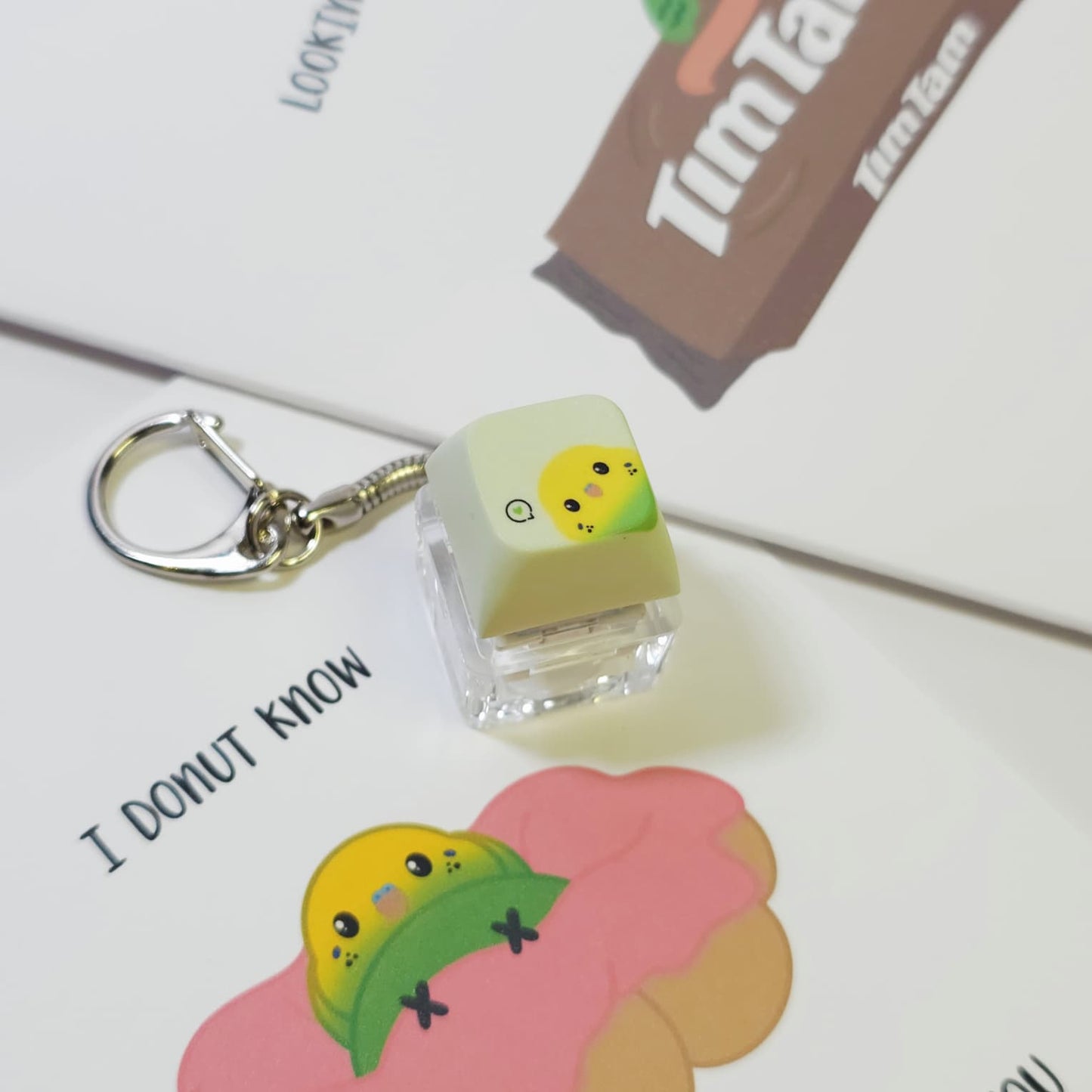 Budgie Clicky Keychain